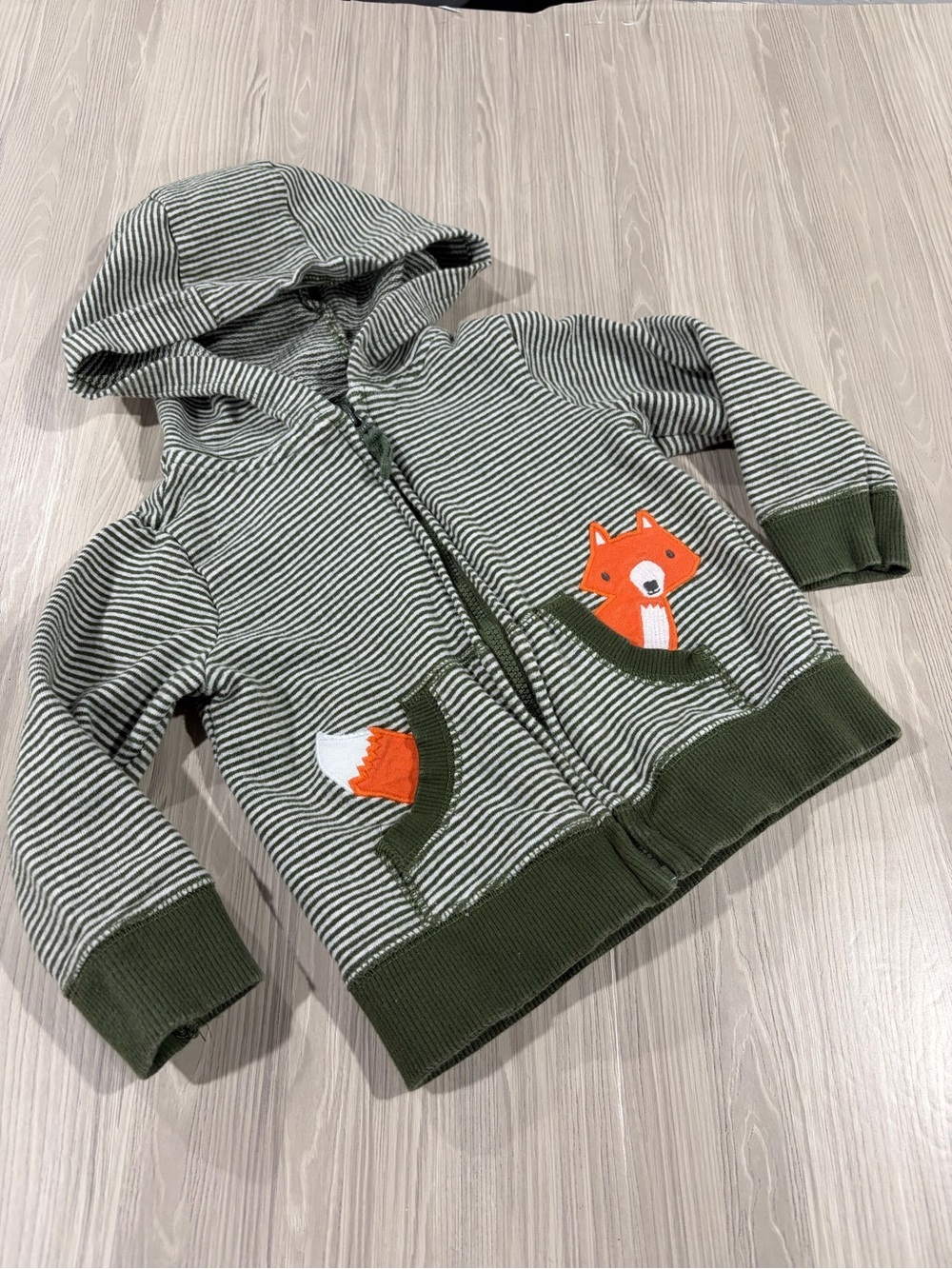 7/20 Carter’s Green and White Striped Fox Hoodie Size 18 Months 100% Cotton